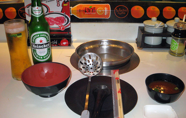 Shabushi の箸とお皿と1人鍋